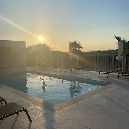 De 2 A 5p Piscine Sur Domaine 3ha アパート ベジエ