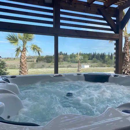 De 2 A 5p Piscine Sur Domaine 3ha アパート ベジエ