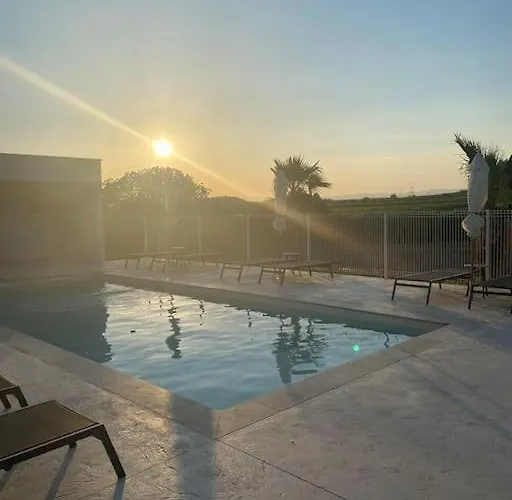 De 2 à 5p Avec Piscine Sur Domaine 3ha Appartement Béziers